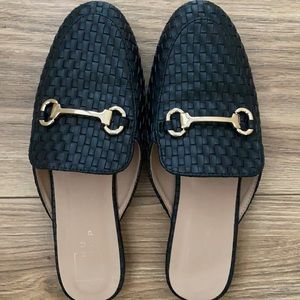 Vici Shu Shop Black Slides